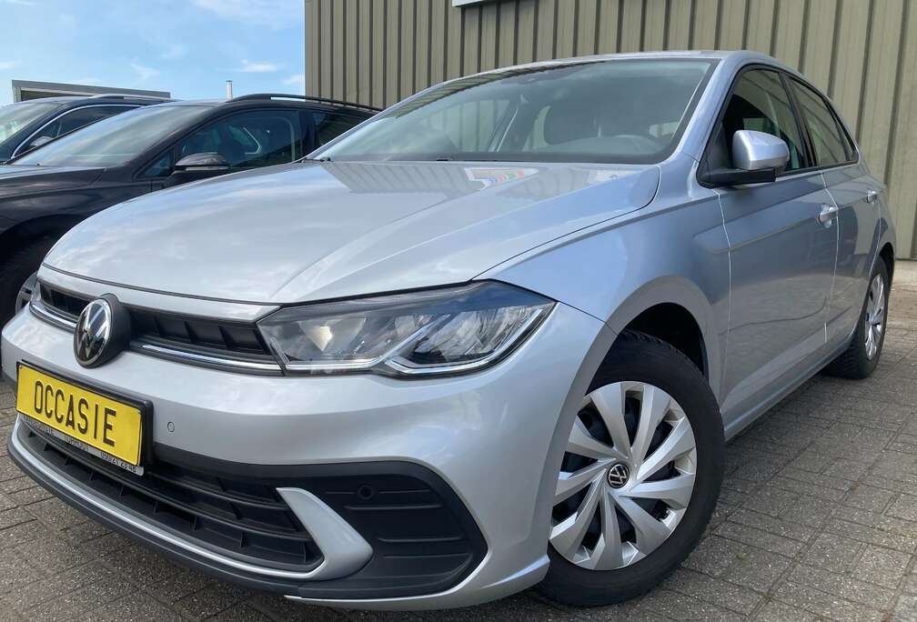 Volkswagen Polo LIFE -GPS -Airco -LED -App -DAB -Parksensor -Zetelverwarming -Winter en Zomerwielen