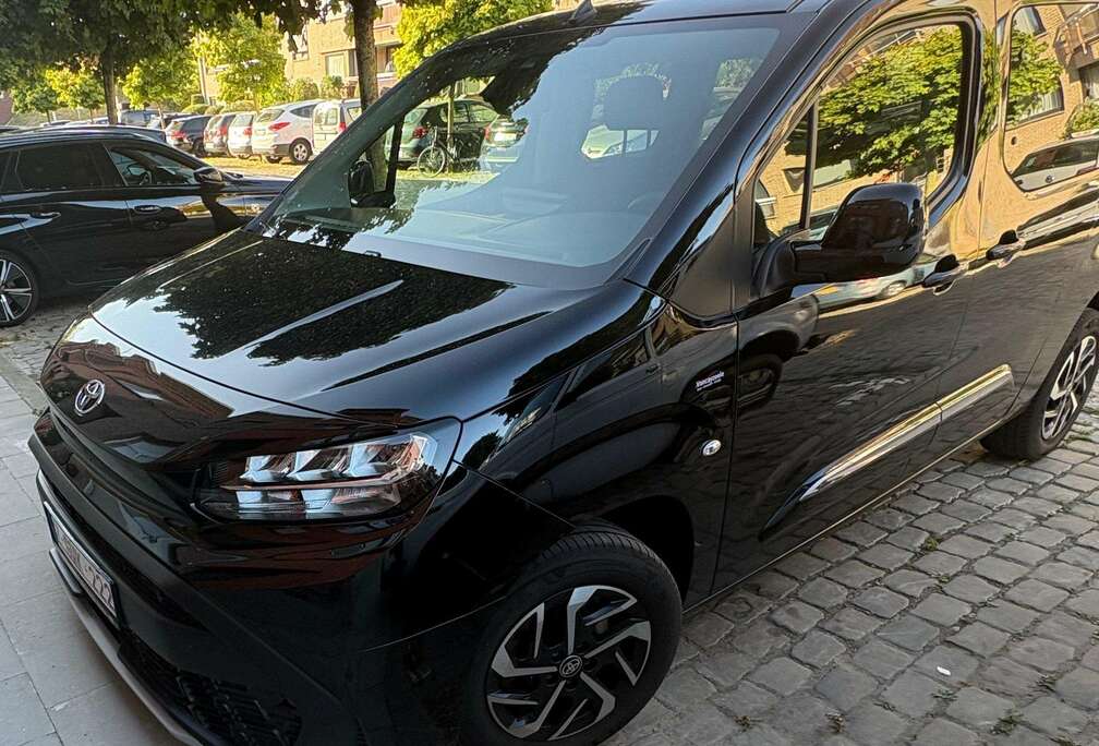 Toyota Proace City Verso LWB 1.2 PureTech Shuttle Shuttle