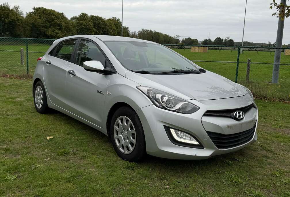 Hyundai i30 1.6 CRDi U2 Blue Comfort ISG 103gr.