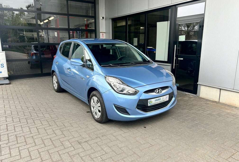 Hyundai 1.4i Lounge -€1849 EINDEJAAR ACTIE