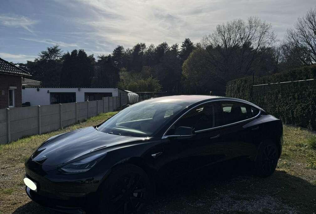 Tesla Longe Range Dual Motor Performance