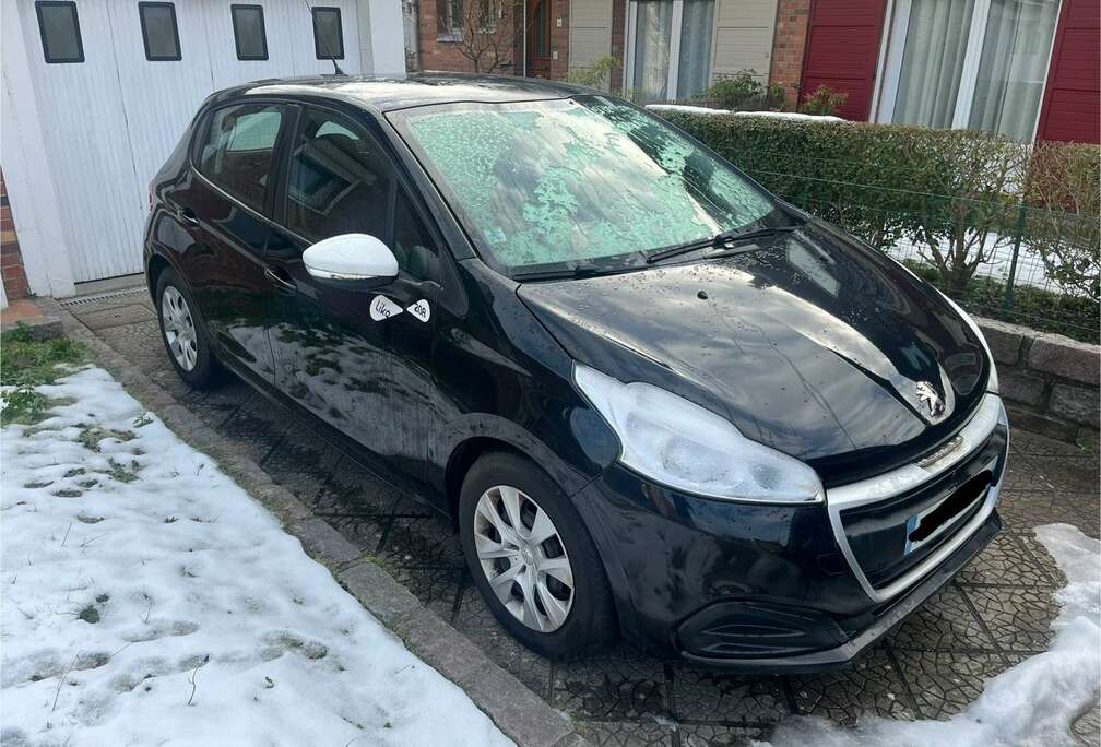 Peugeot 1.2 PureTech 68ch BVM5 Like