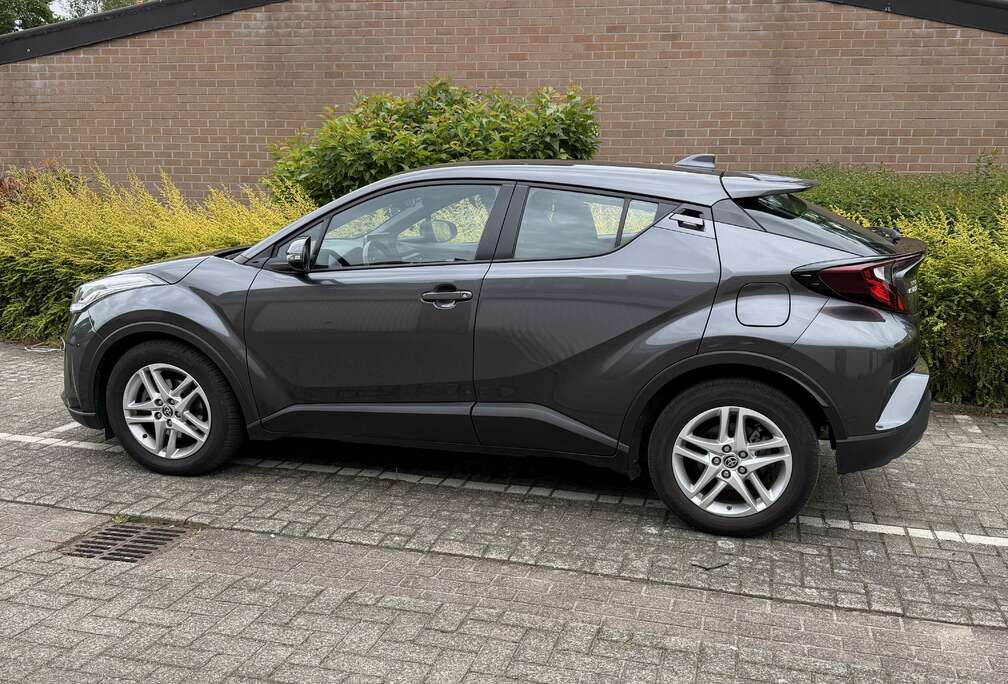 Toyota Hybrid 1.8i VVT-i C-Hic Mono-Tone E-CVT