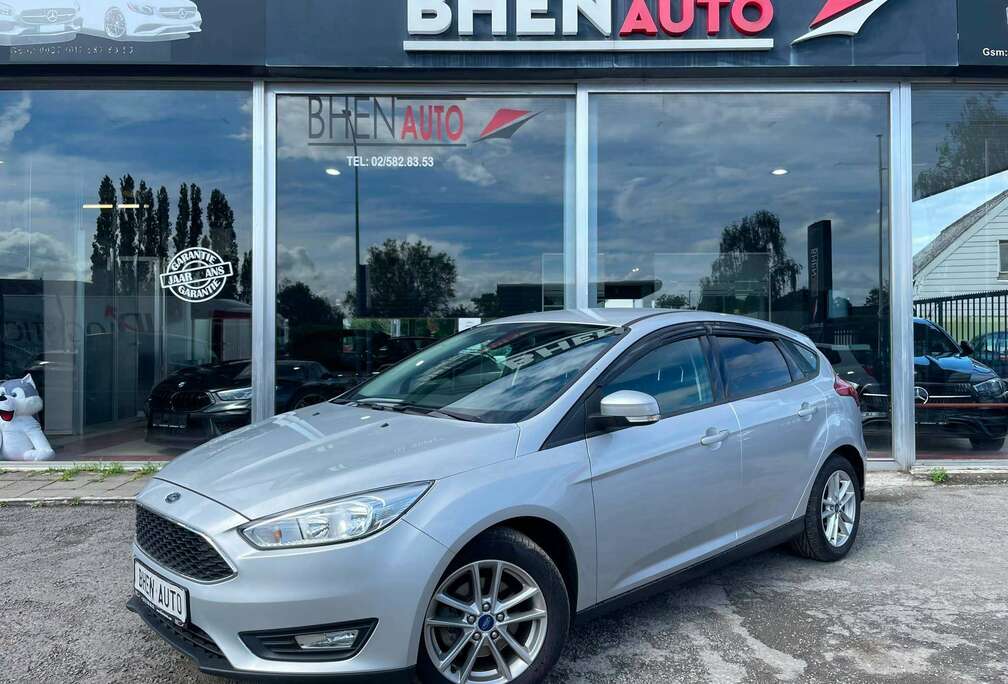 Ford Focus 1.6i Ti-VCT Champions Edition Powershift/Gps
