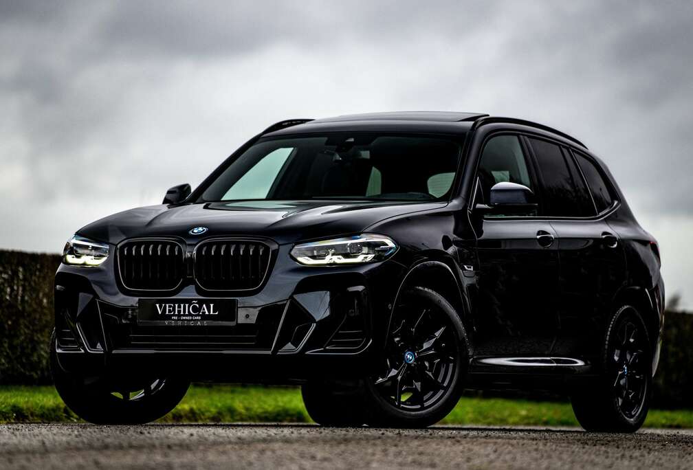 BMW xDrive30e M SPORT | PANO | CAMERA | HiFi | CARPLAY