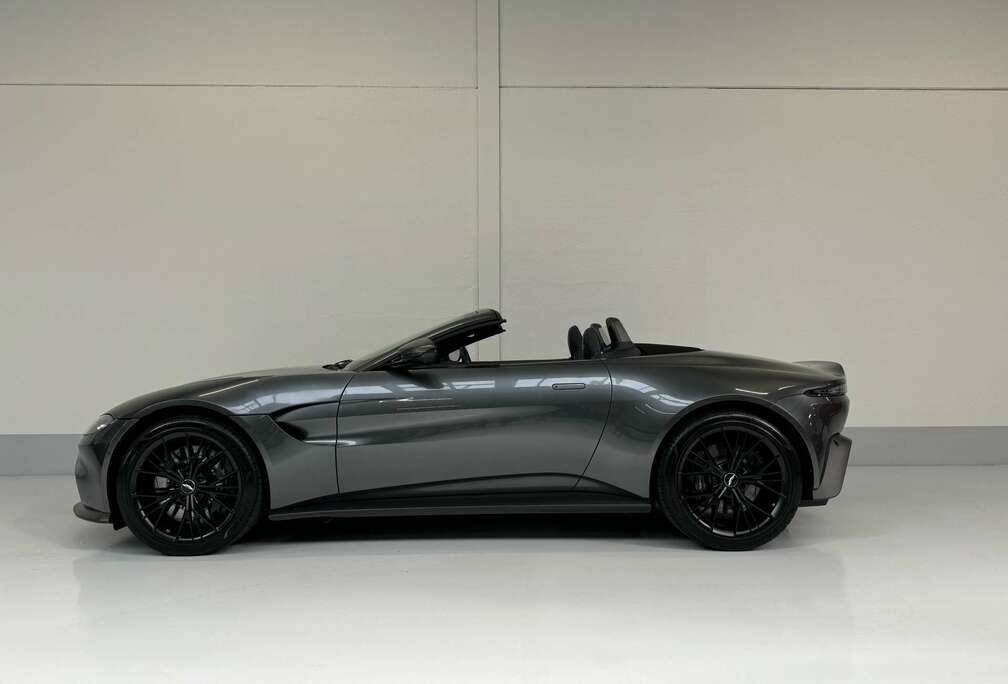 Aston Martin Roadster