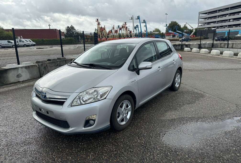 Toyota Auris HEV 1.8i HSD Luna CVT