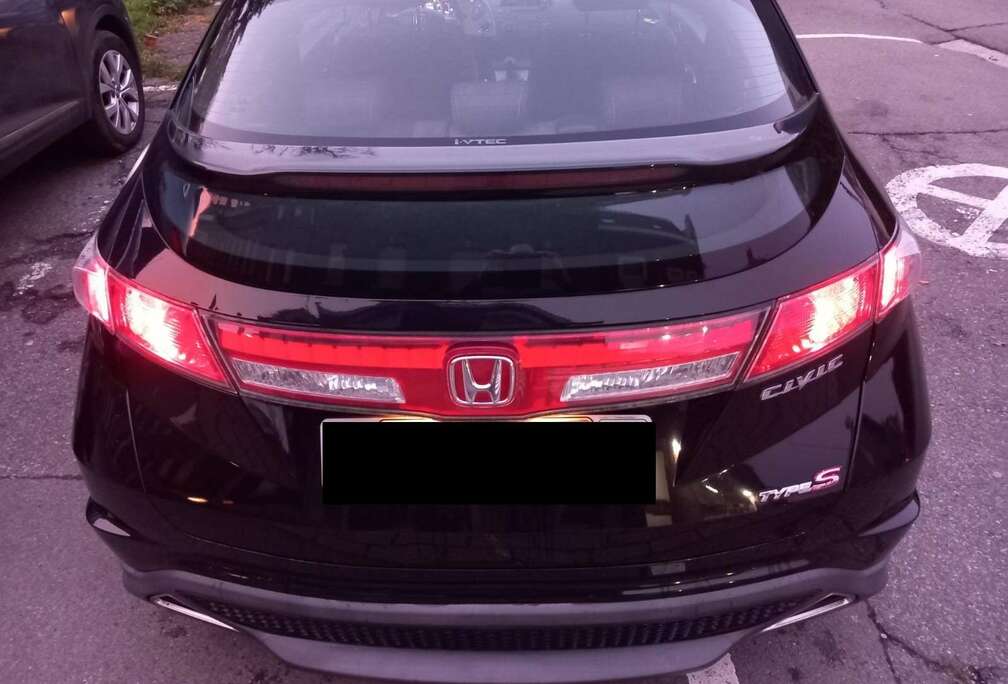 Honda 1.8i Type S