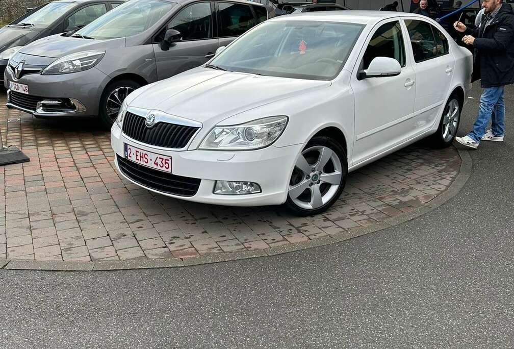 Skoda 1.6 CR TDi Allure DPF DSG