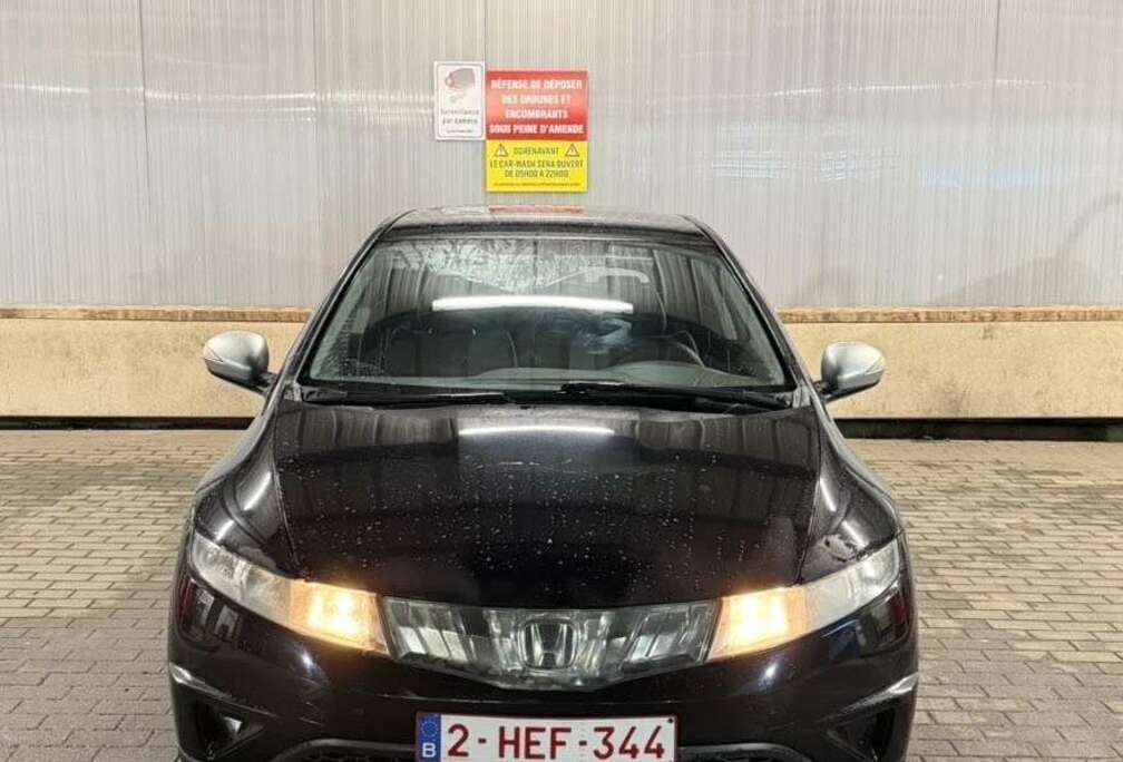 Honda 1.4i prête à immatriculer