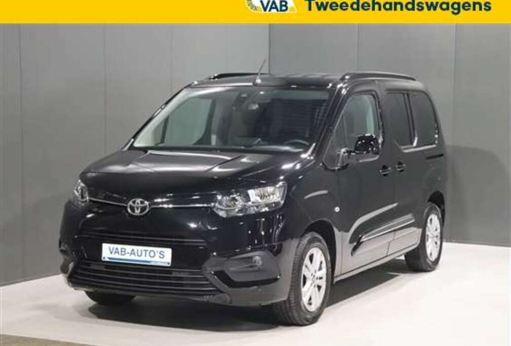 Toyota city verso swb 1.2 pure tech family