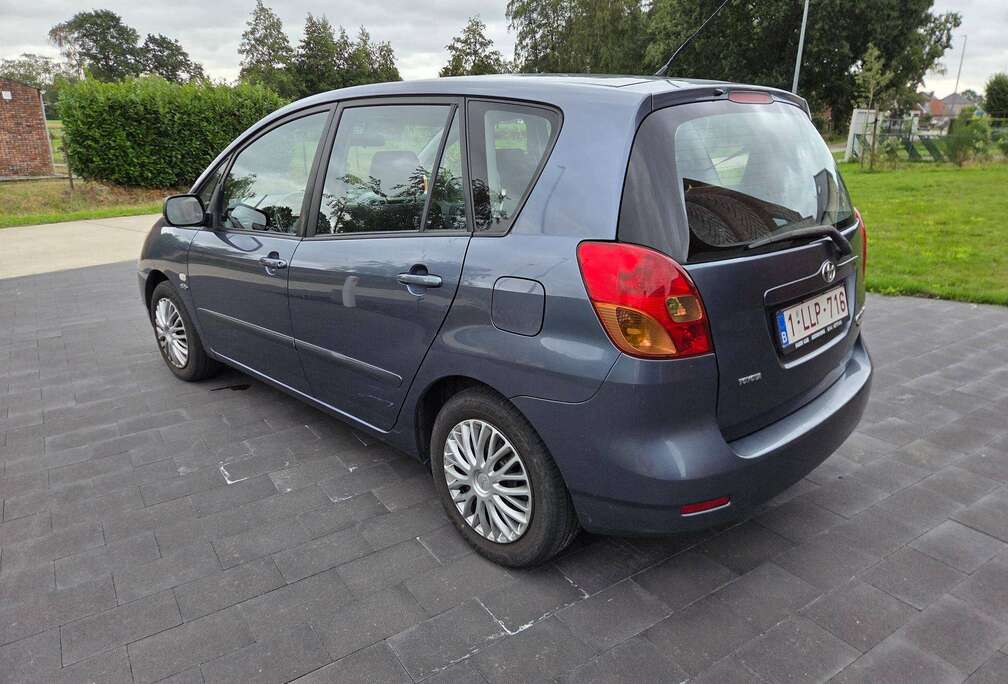 Toyota Corolla Verso 2.0 Turbo D4D Linea Sol