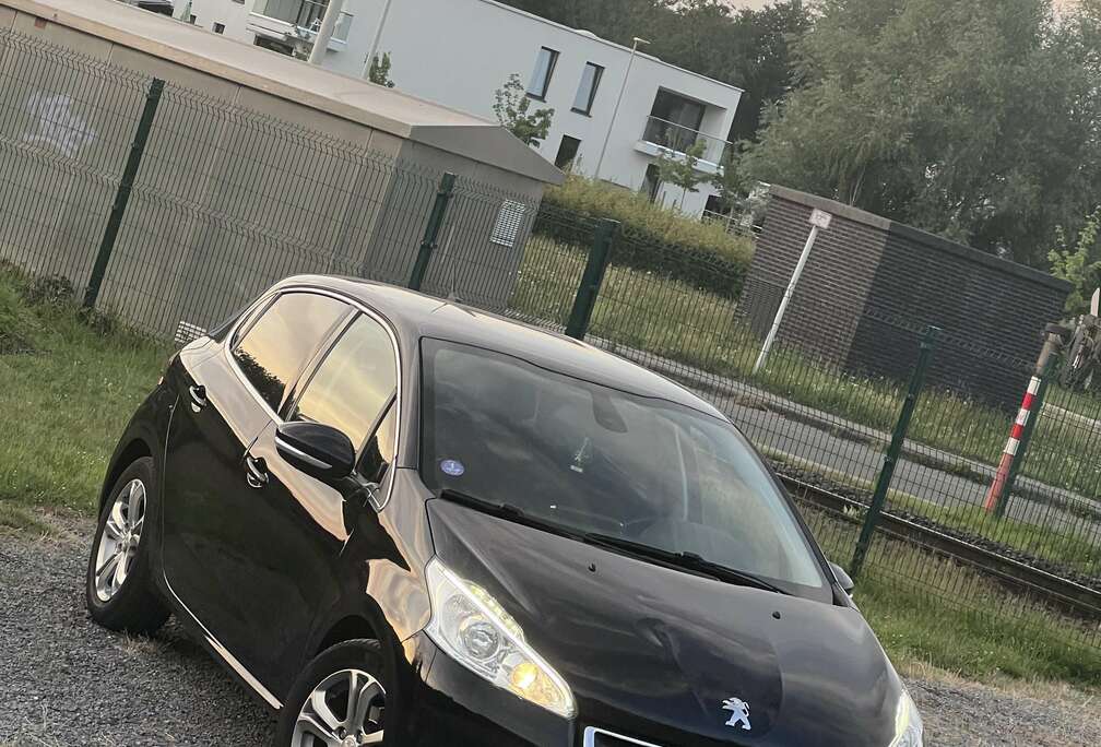 Peugeot 1.2i Style