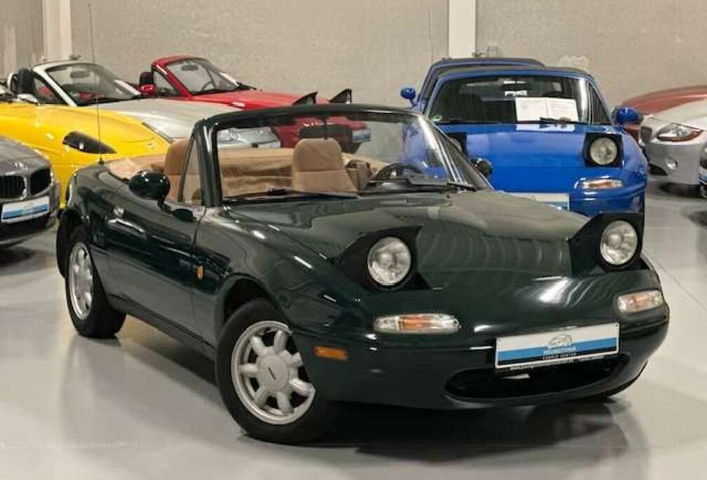 Mazda 1.6i 16v NA  Vernieuwd interieur  Windscherm