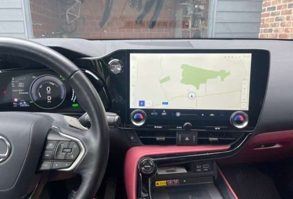 Lexus NX 450h  2.5i AWD Executive Line E-CVT (227 kW)