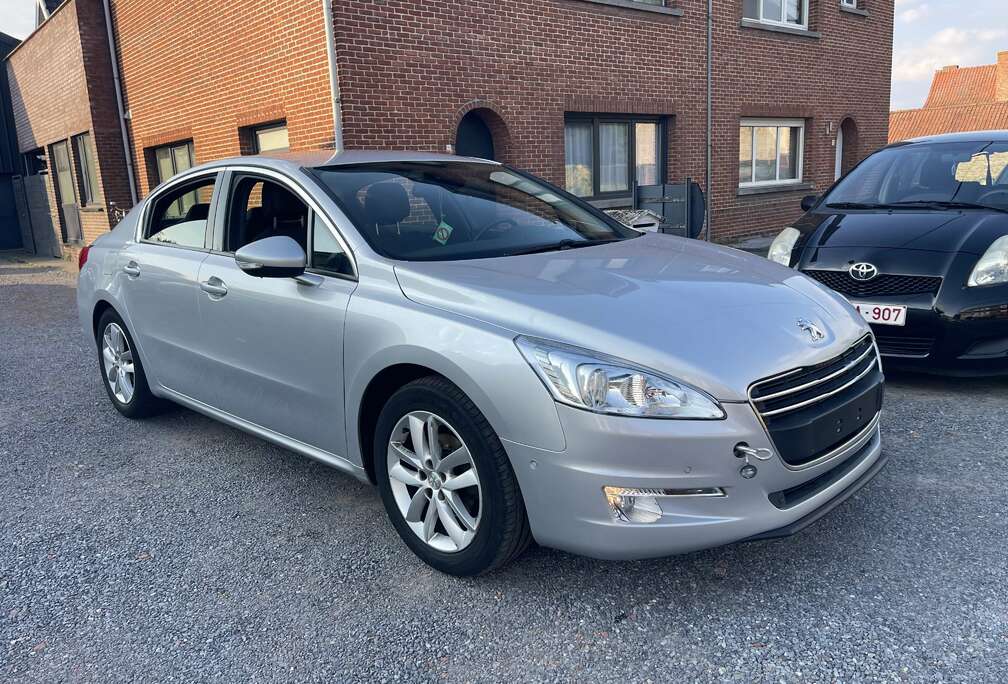 Peugeot 1.6 HDi Airco,Gps,Sensoren,Cruise,...
