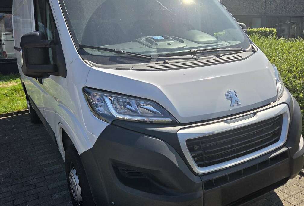 Peugeot 2.2 BlueHDi 120 335 L2S