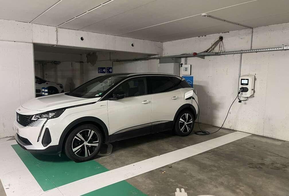 Peugeot 1.6 Hybrid 225 PHEV GT (EU6.4)