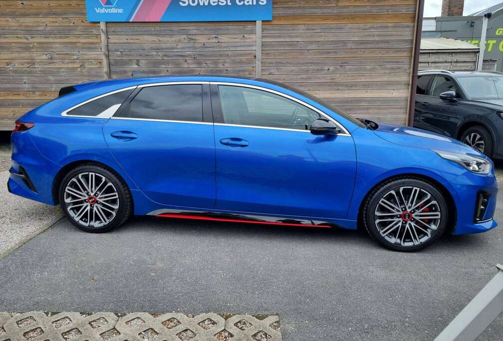 Kia ProCeed GT 1.6 T-GDi GT DCT ISG