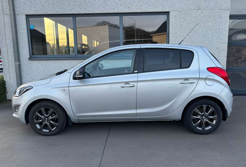 Hyundai i20 1.2i GO 5d ALU PDC CRUISE AIRCO