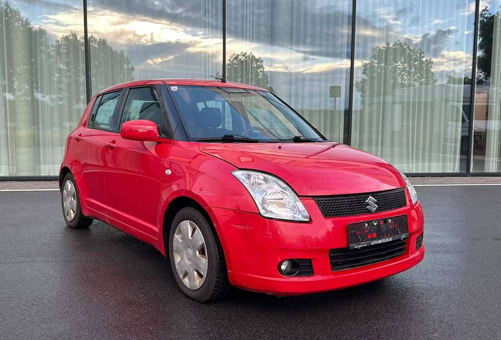 Suzuki Suzuki Swift 1.3 (2006) -  Sièges chauffants - Historique d\'entretien complet - Climatisation