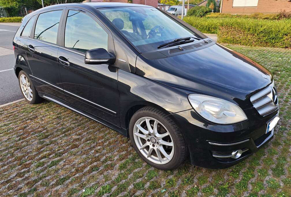 Mercedes-Benz B 180 BlueEFFICIENCY