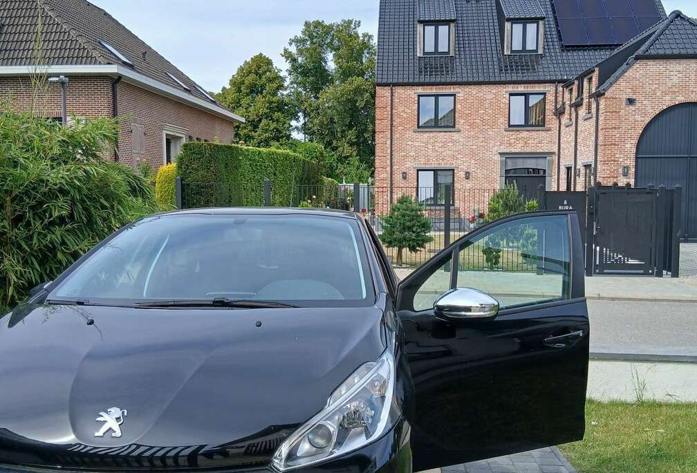 Peugeot 208 PureTech 82 Winter Edition