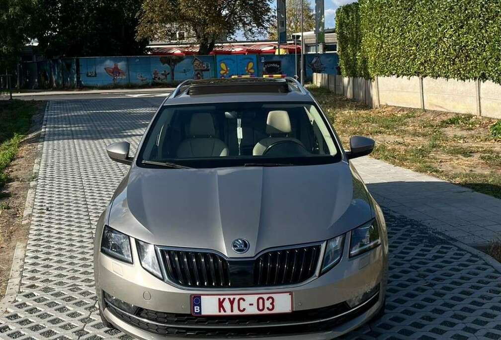 Skoda 2.0 DSG AMBITION LED intérieur  full option