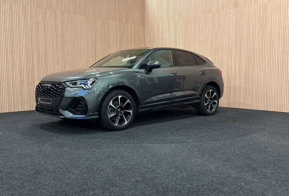 Audi Q3 45 TFSIe Sportback S tronic S line ACC Camera