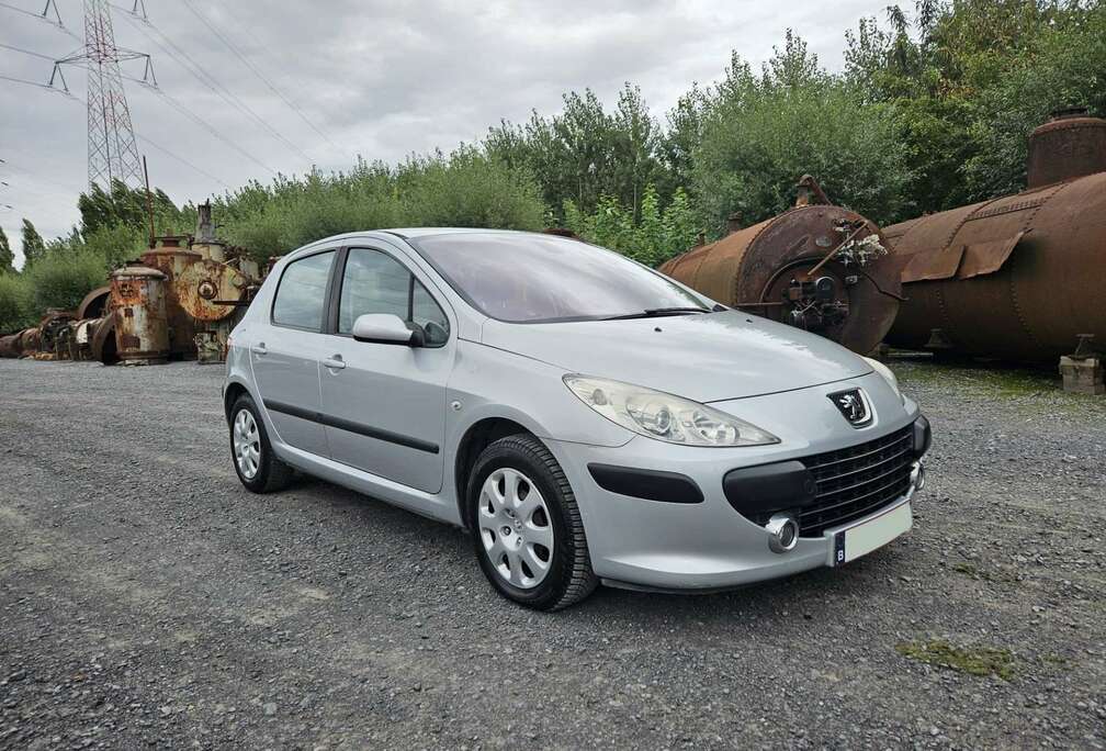 Peugeot Blanco gekeurd / Gekeurd voor verkoop.
