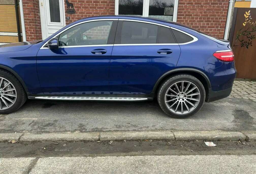 Mercedes-Benz d Coupe 4Matic 9G-TRONIC Edition 1