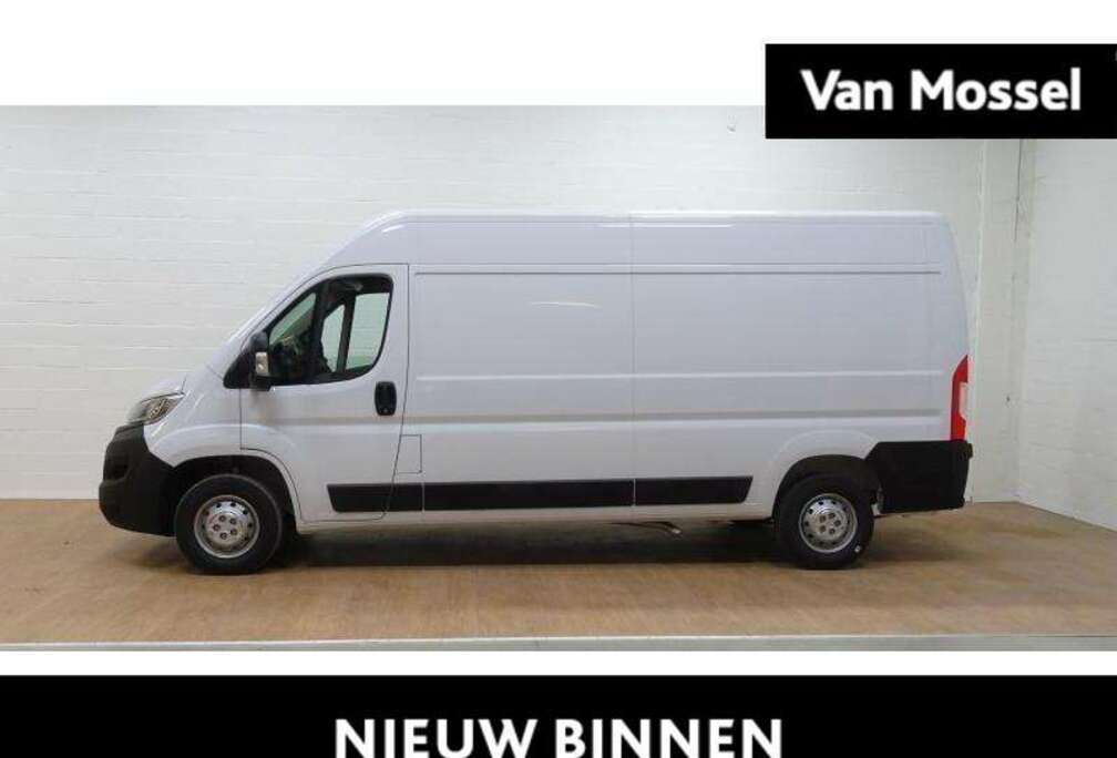 Opel 3300 2.2L 103kW L3H2 light