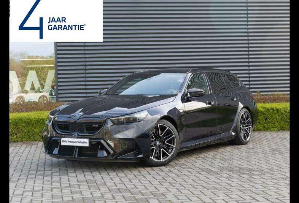 BMW Touring Luxury & Performance  The Ultimate Dail