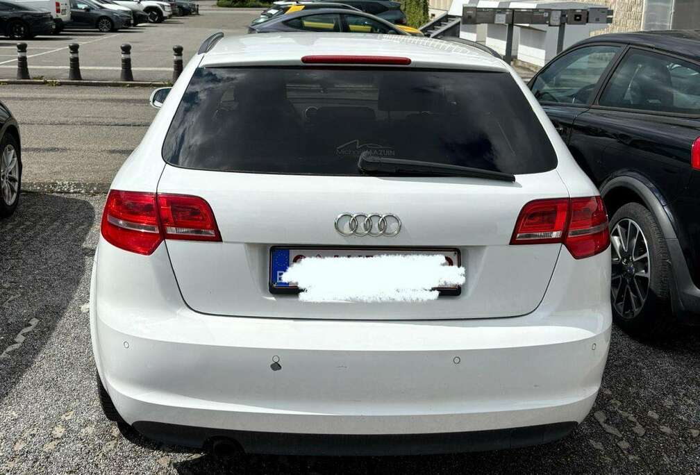 Audi A3 Sportback 1.6 TDi Ambiente Start/Stop DPF S tronic