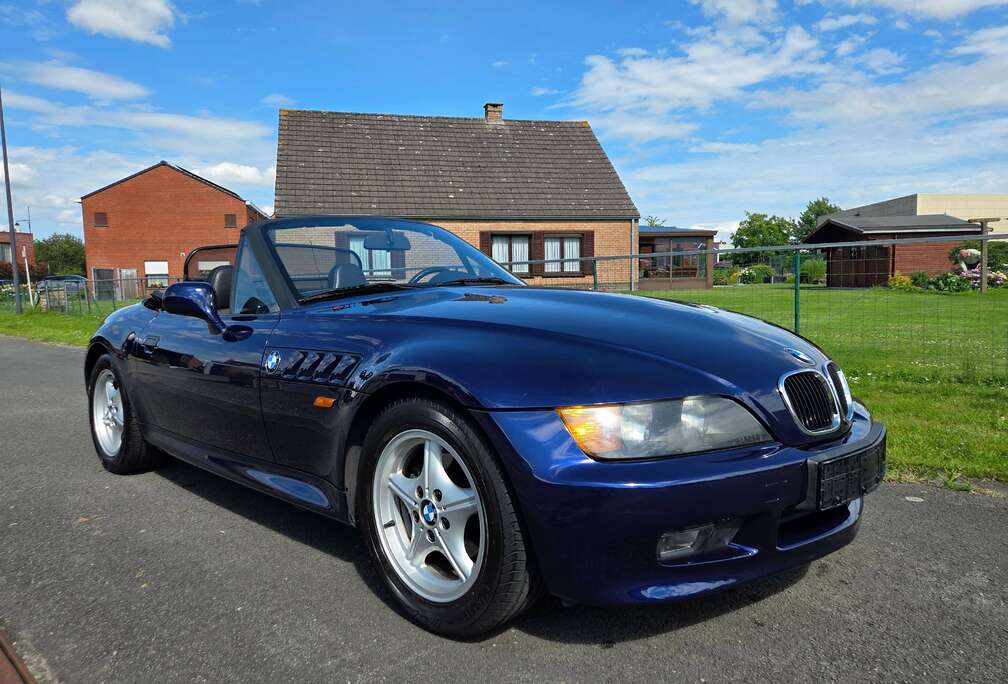 BMW 1.8i Roadster  Oldtimer  Montrealblau  123.600 km  1 jaar garantie