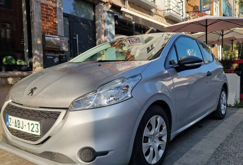 Peugeot 1.2 essence BVM5 Allure