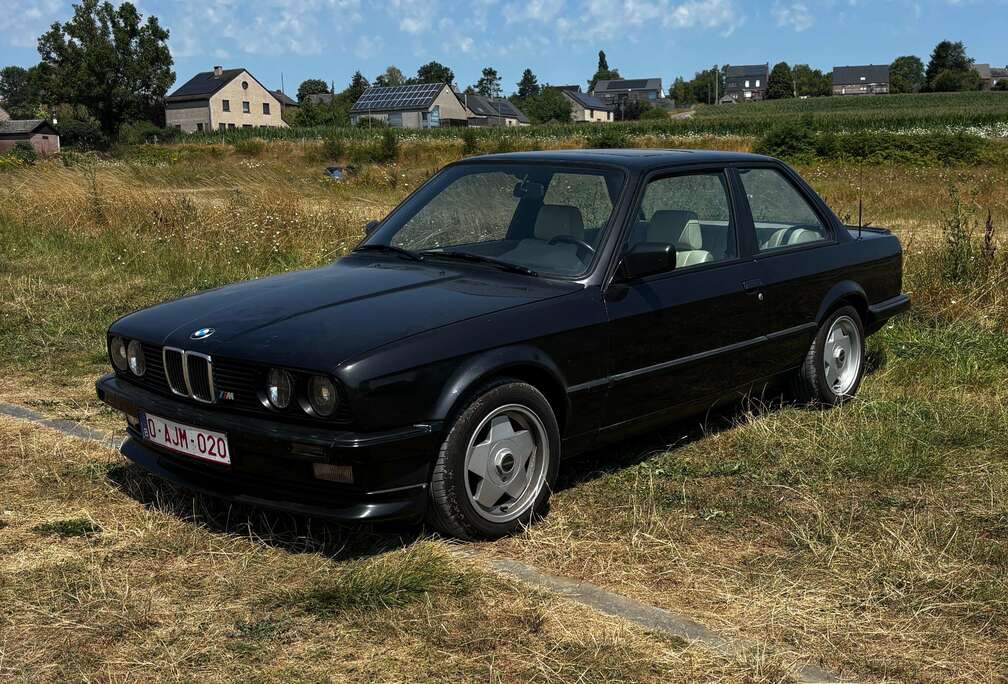BMW 320i