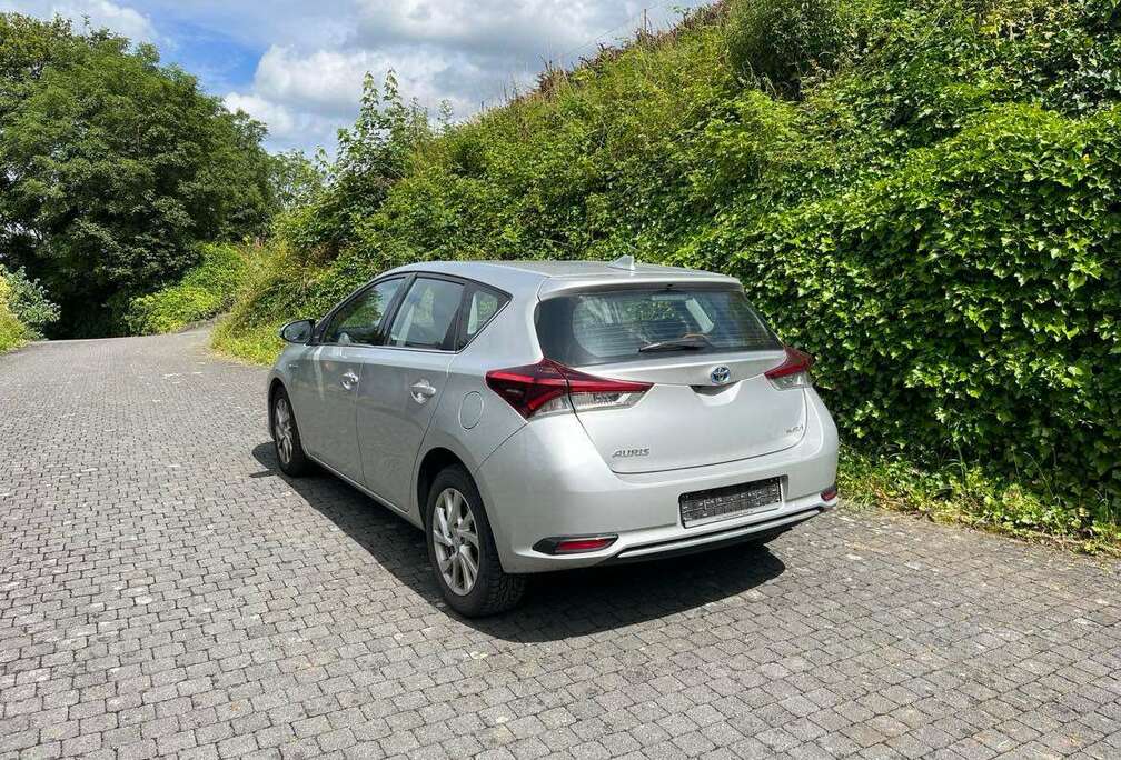 Toyota Auris 1.8i HSD Active E-CVT (EU6.2)