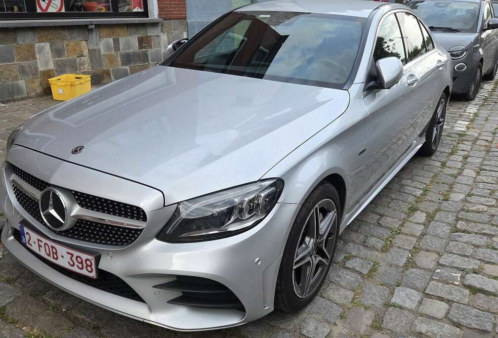 Mercedes-Benz de 9G-TRONIC AMG Line
