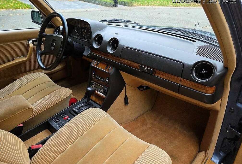 Mercedes-Benz E (W123) Oldtimer \