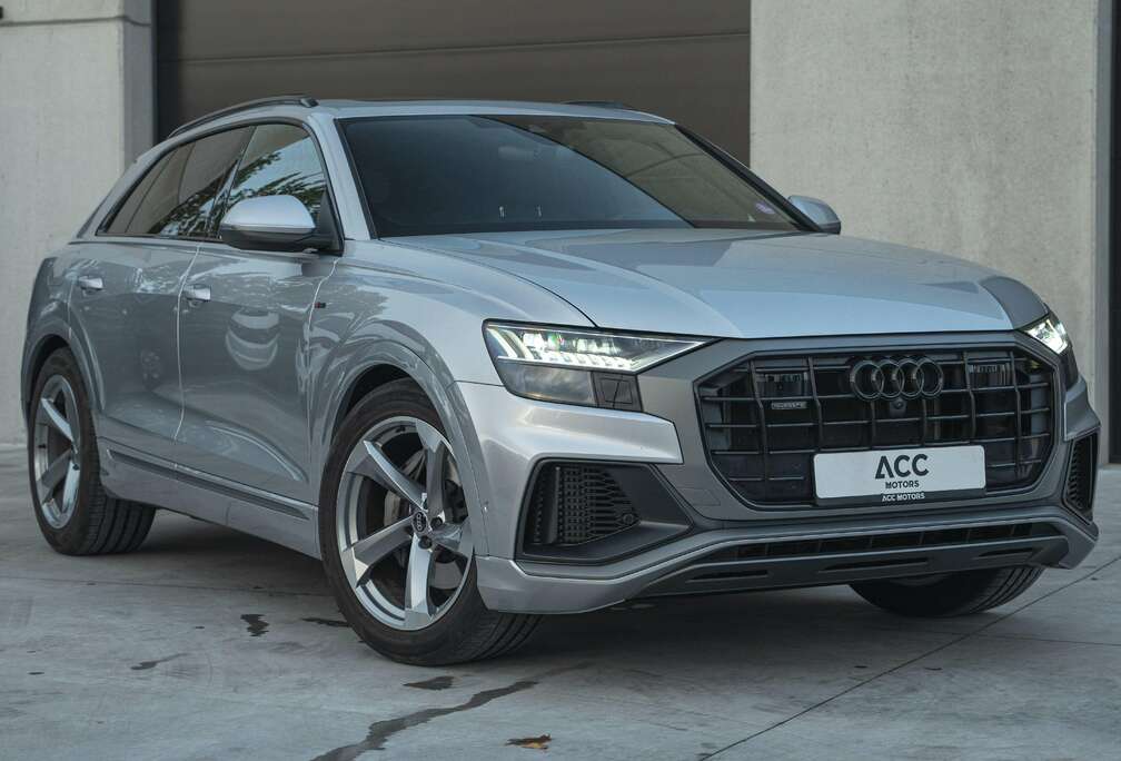 Audi Q8 55 TFSI quattro tiptronic competition plus