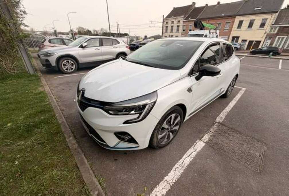 Renault 1.6E-tech first Edition 91cv blanc 03/21 94.226km Airco Camera 360