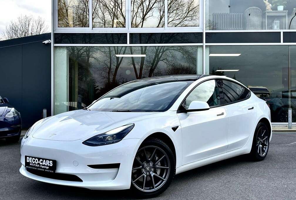 Tesla FACELIFT / SCHOWROOM STAAT / DIRECT LEVERBAAR