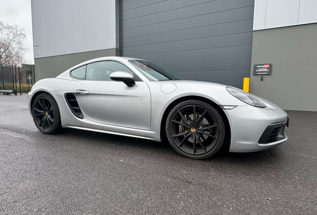 Porsche 718 CAYMAN