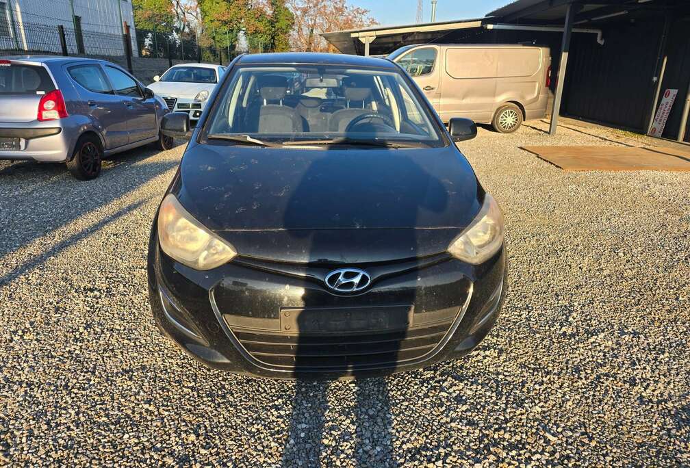 Hyundai i20 1.1 CRDi Comfort ***MOTEUR CASSER**