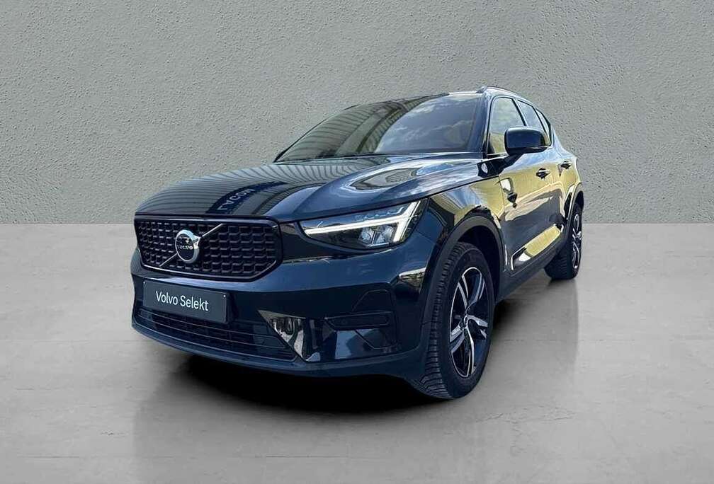 Volvo Plus, B3 Mild hybrid, Benzine, Dark