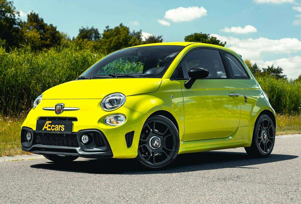 Abarth MANUAL / BEATS SOUND SYSTEM / APPLE CARPLAY /
