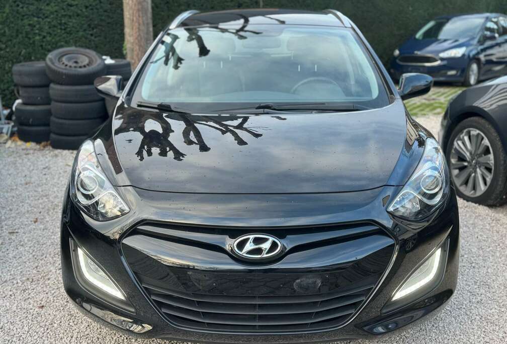 Hyundai i30 1.4i benzine - Airco - 42000KM - GARANTIE