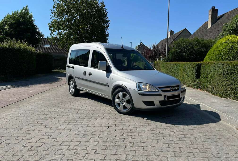 Opel Combo Tour 1.3 DT CDTi