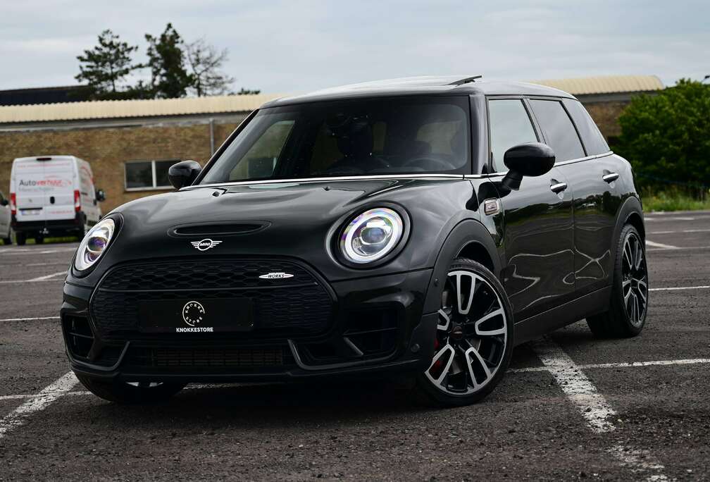 MINI ALL4 AUT / LOUNGE LEATHER / SUNROOF / ELEK SEATS / FULL OPTION / REBEL GREEN / HARMAN KARDON / CAMERA